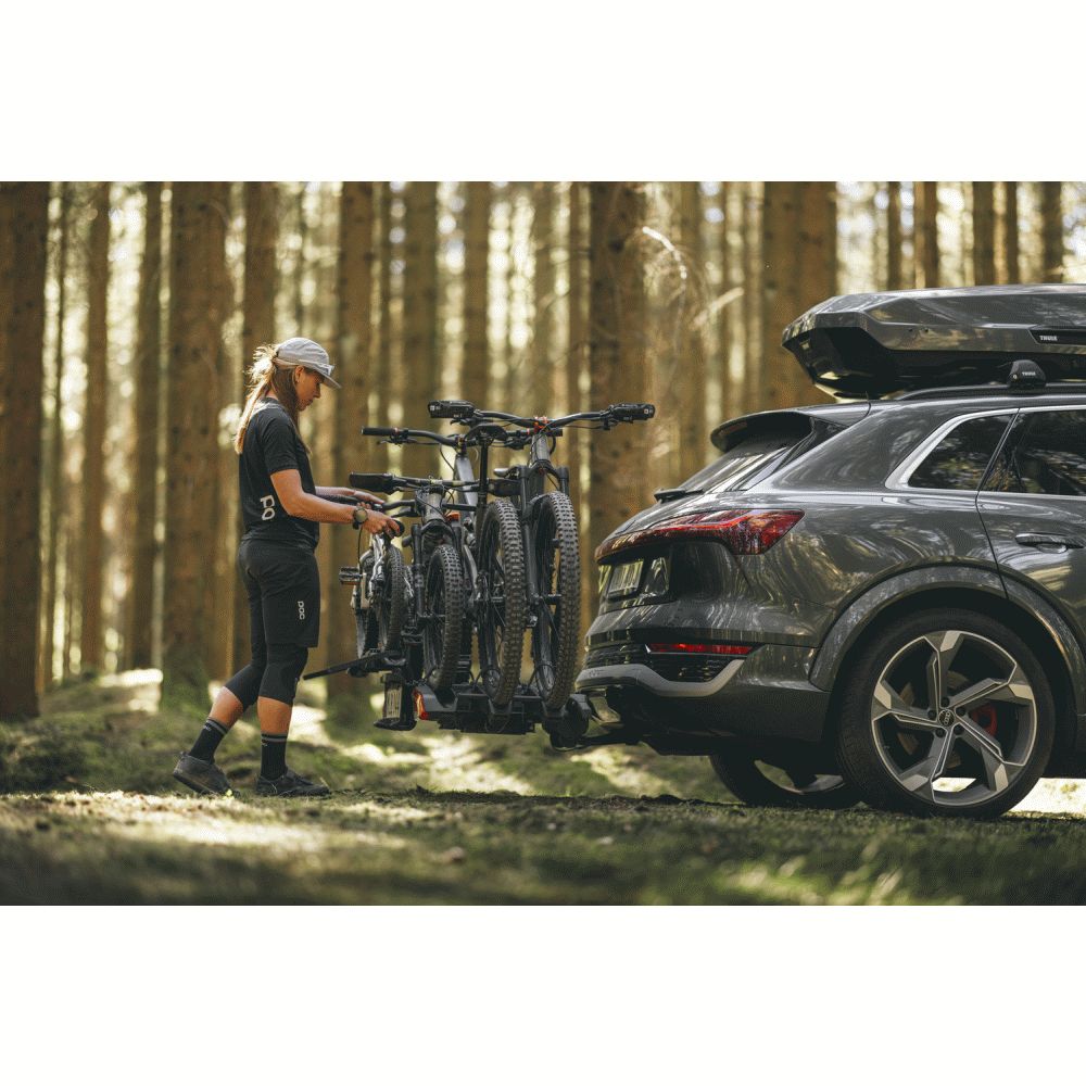 Thule Easyfold 3 on tow bar