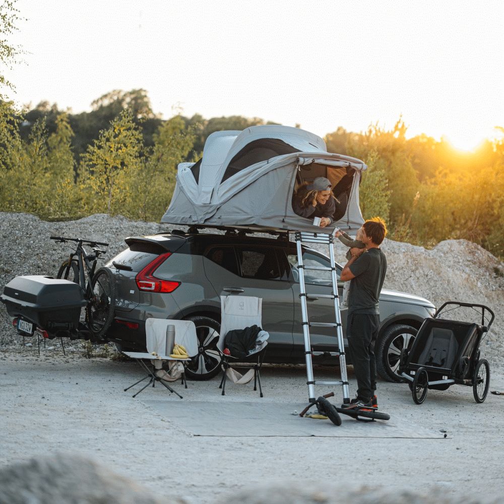 Thule Approach 2 L - 3-4 Person Roof Top Tent Ashland Grey setup