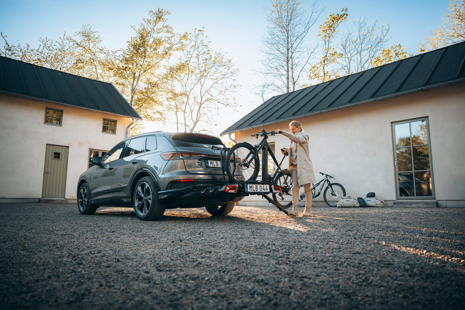 Tow bar mounted bike racks